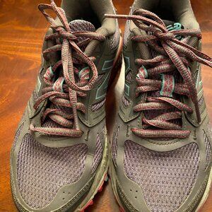 New Balance All Terrain 412 V3 Sneaker Size 6 Gray